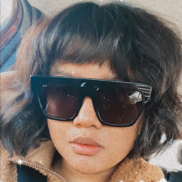 Meet your Posher, Carissa - Picture 1 of 4